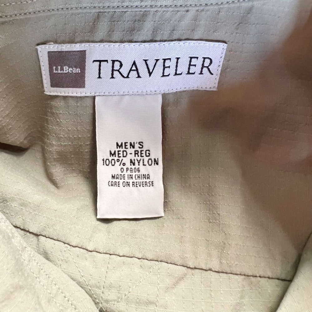 L.L. Bean Mens Size M Traveller Long Sleeve Button Up Collared Shirt Khaki Solid - Picture 9 of 9